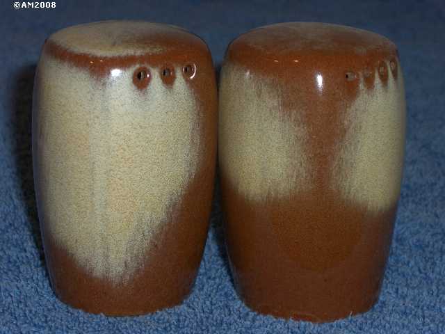 Short Plainsman shakers glazed desert gold